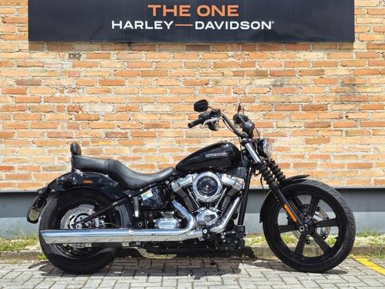 HARLEY-DAVIDSON STREET BOB 